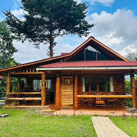 Hassinger Ranch Cabanas Oxapampa Buitenkant foto