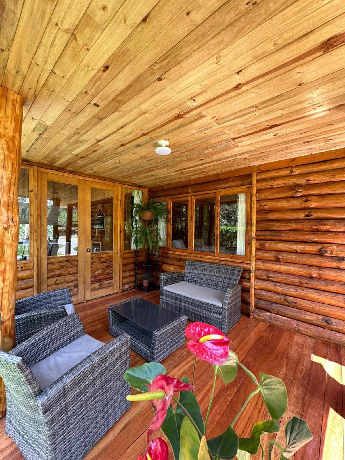 Hassinger Ranch Cabanas Oxapampa Buitenkant foto