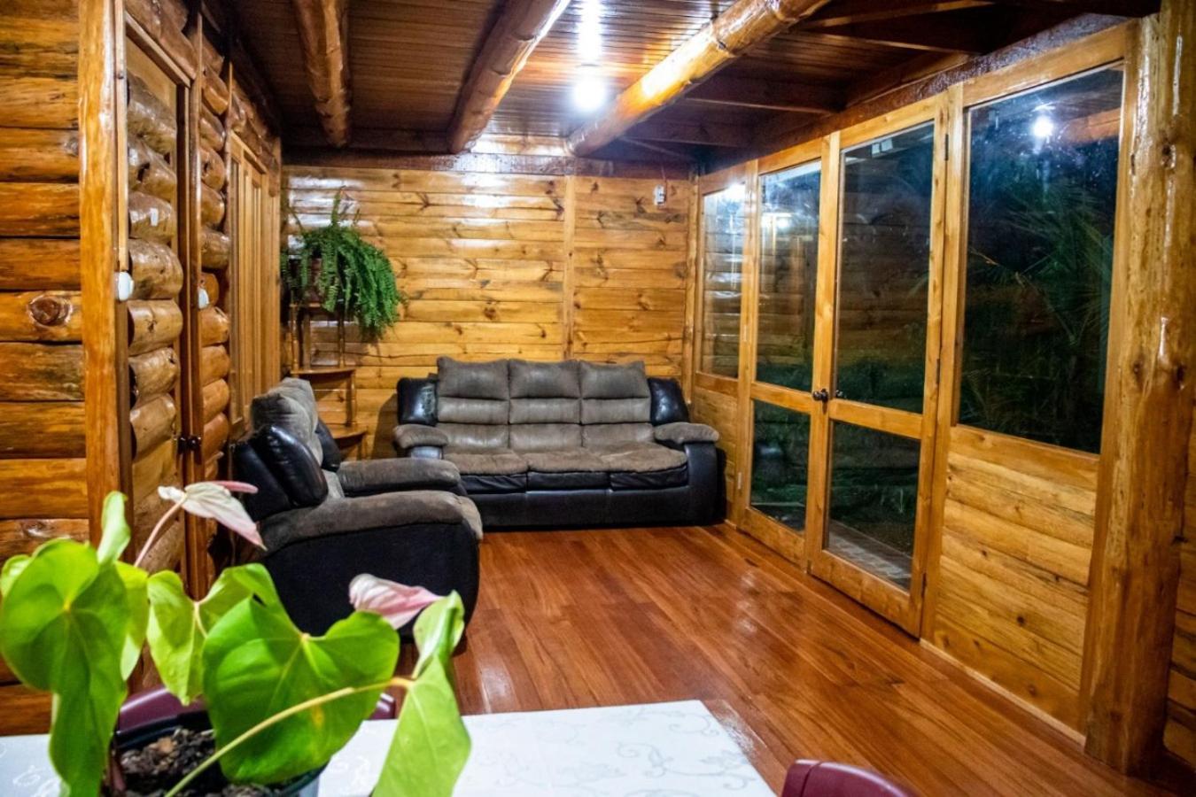 Hassinger Ranch Cabanas Oxapampa Kamer foto