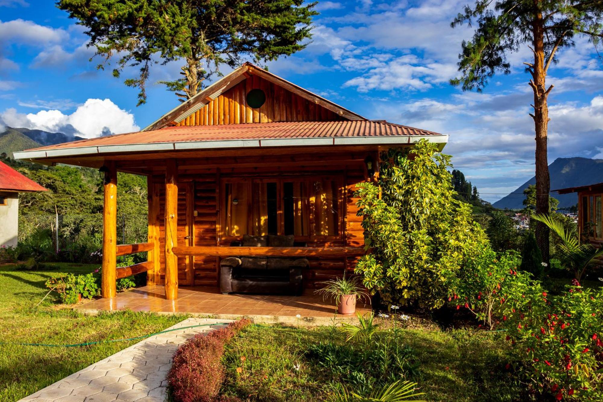 Hassinger Ranch Cabanas Oxapampa Buitenkant foto