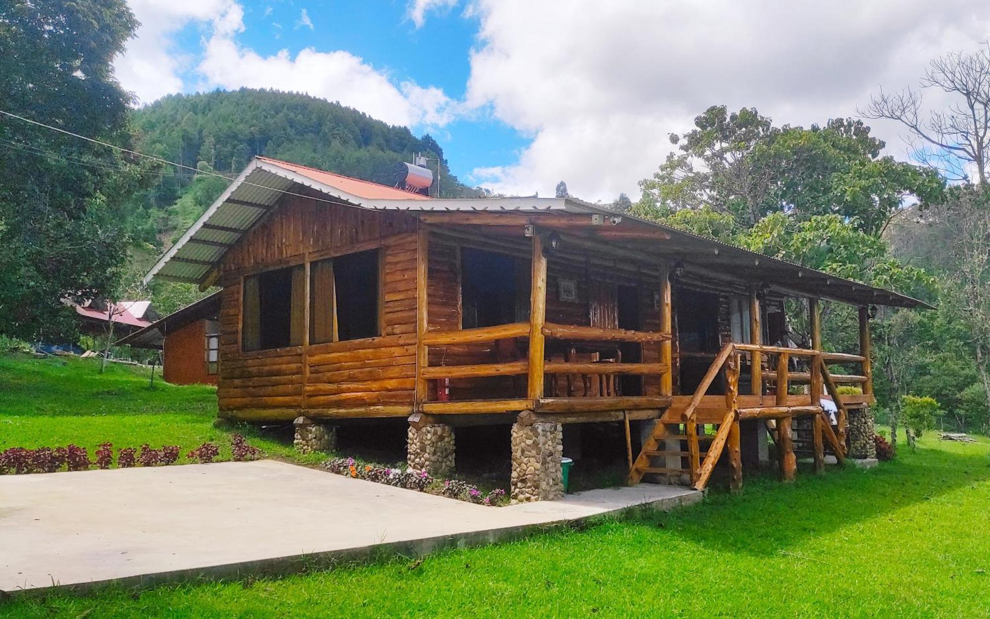 Hassinger Ranch Cabanas Oxapampa Kamer foto