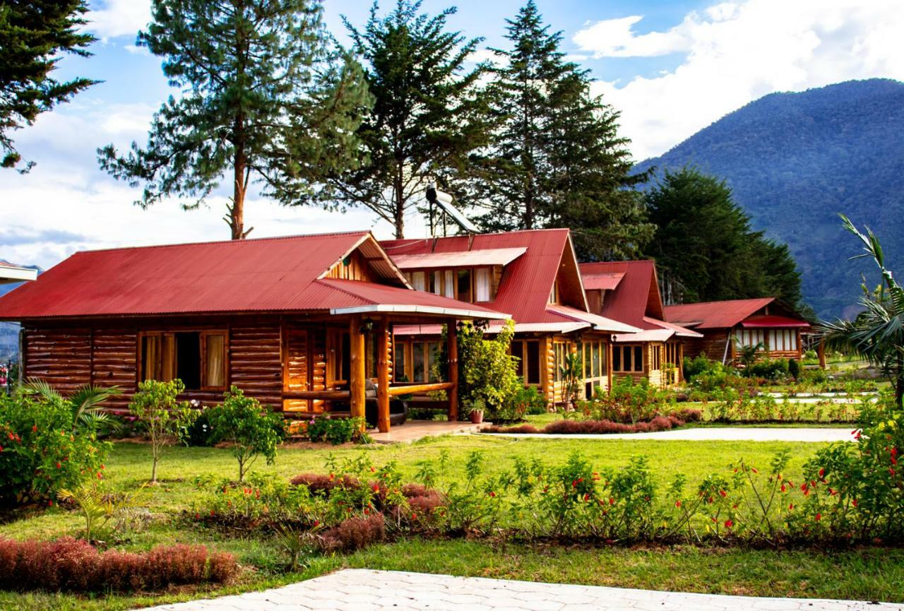 Hassinger Ranch Cabanas Oxapampa Buitenkant foto